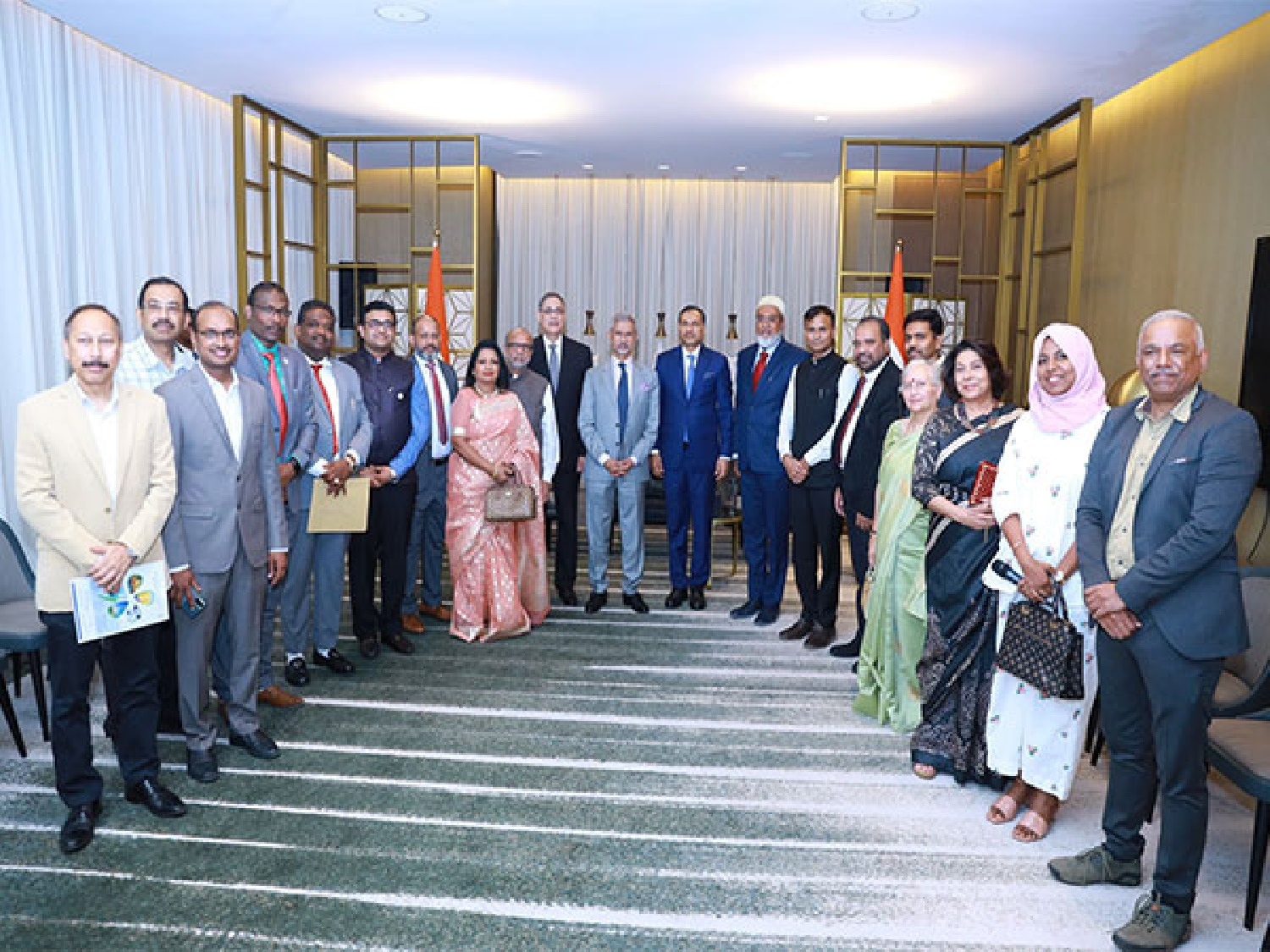 Jaishankar Interacts with Indian Community in Kuwait, Commends Their Contribution to Bilateral Ties