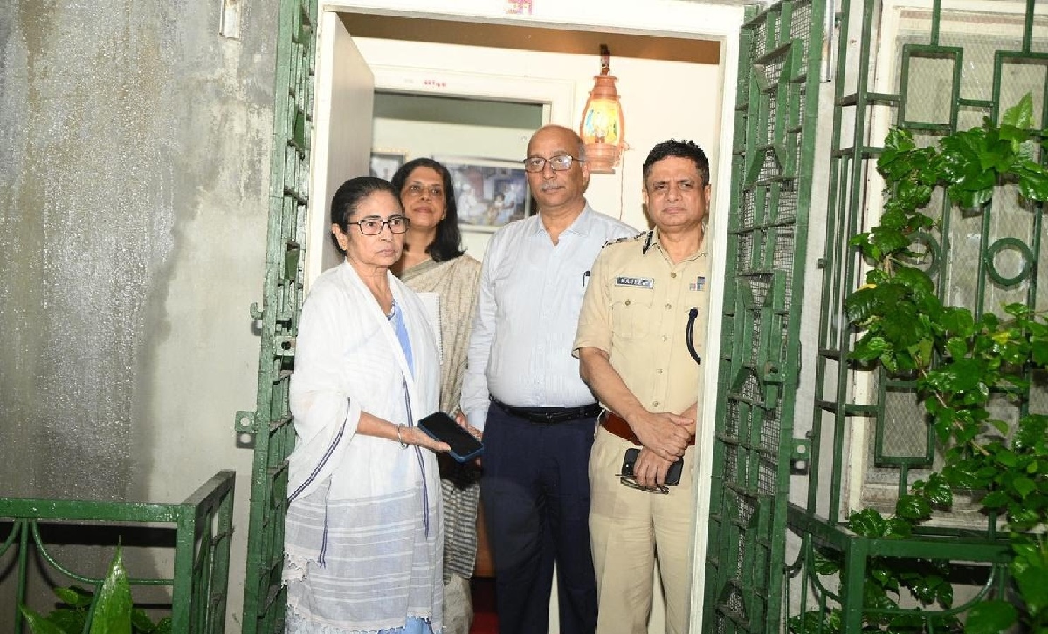 Protesting Doctors Leave Mamata Banerjee Residence Without Meeting Talks Fail Again