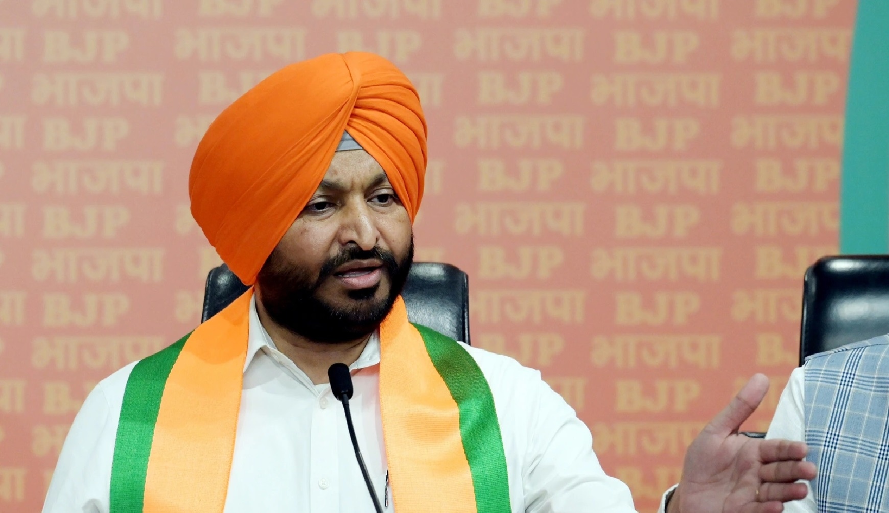 Union Minister Ravneet Singh Bittu Accuses Rahul Gandhi of Insulting Sikhs in Explosive Remarks