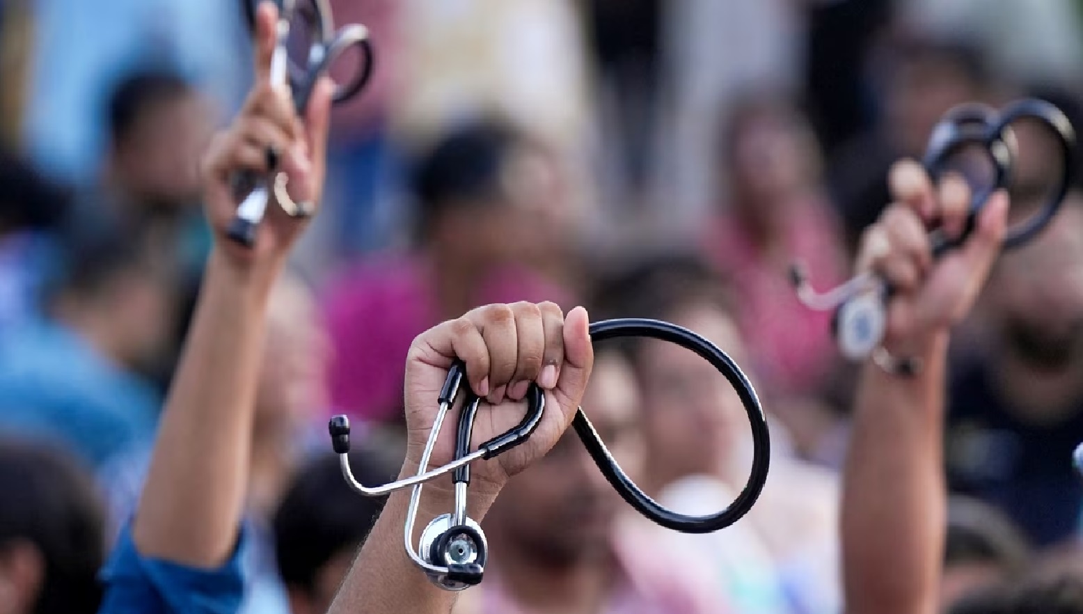 WB Junior Doctors Front Meet Chief Secretary at Nabanna Over Unresolved Demands