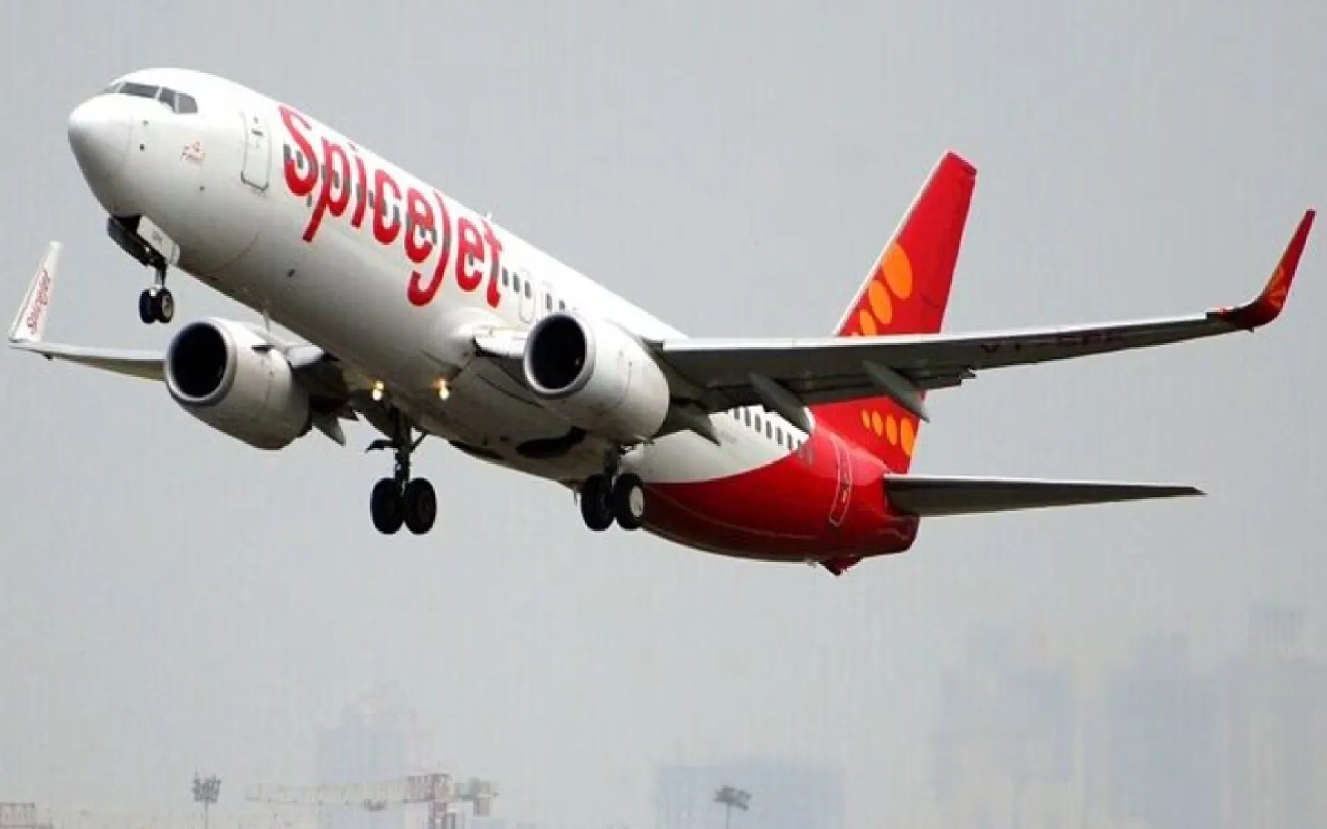 Mumbai bound SpiceJet Flight Receives Hoax Bomb Threat FIR Registered