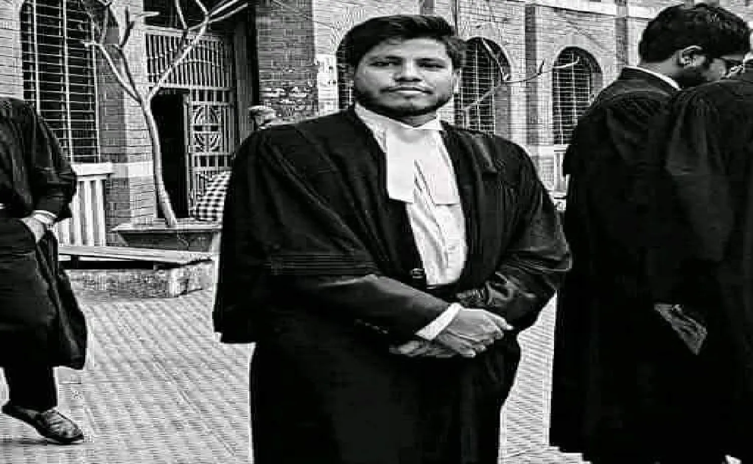 Mob Lynches Muslim Lawyer Defending Chinmoy Prabhu Das Amid Rising Tensions in Bangladesh