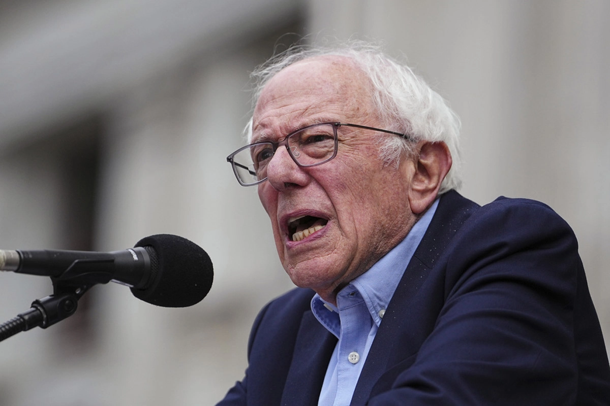 The Senator Bernie Sanders Prognostic that the cuts a medicaid will cause thousands y thousands deaths .webp