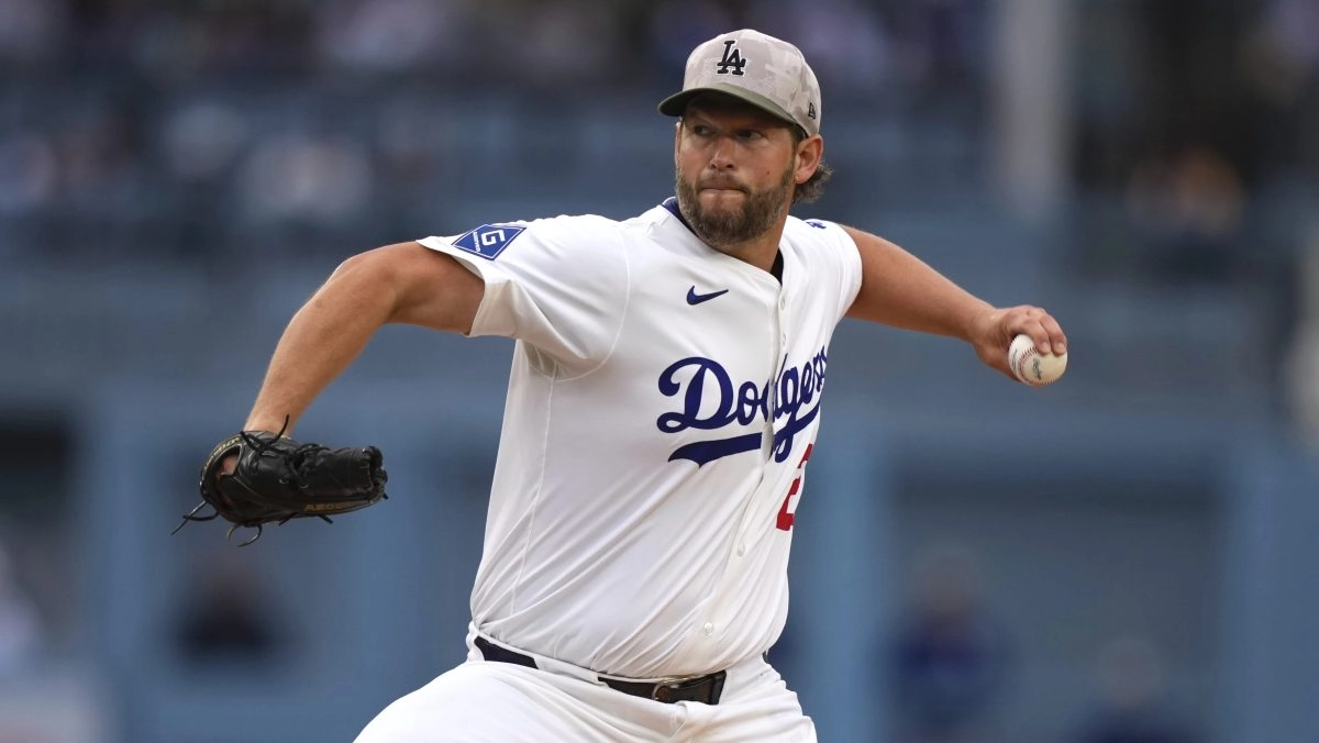 Clayton Kershaw returns to mound y makes history with the dodgers