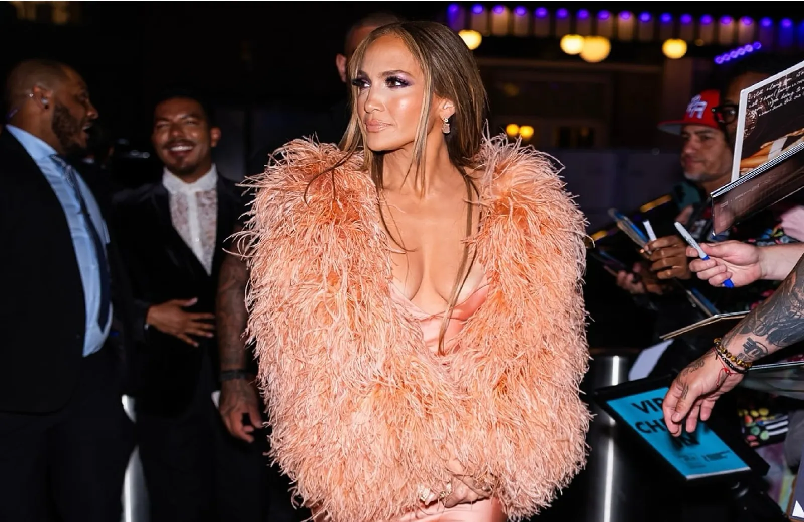 Jennifer Lopez assures that she is fine after her accident during ...