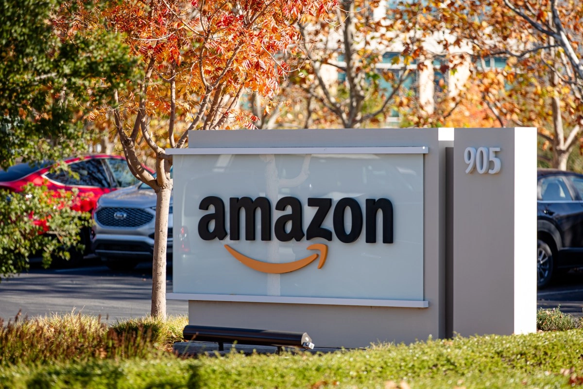 The new house prefabricated of Amazon totally equipped y two floors per less  50000