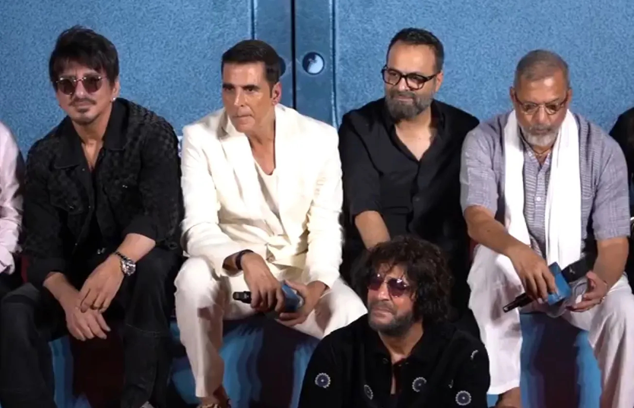 Akshay Kumar Breaks Silence on Paresh Rawal Exit from Hera Pheri 3 Emphasizes Friendship Over Controversy