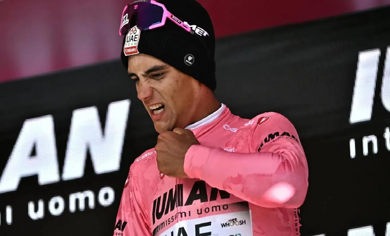 Giro dItalia 2025 Isaac del Toro Battles to Retain Maglia Rosa as Richard Carapaz Turns Up the Heat