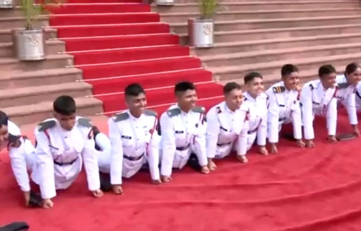 Breaking Barriers First Female Cadets Pass Out from NDA Pune Alongside 300 Male Counterparts