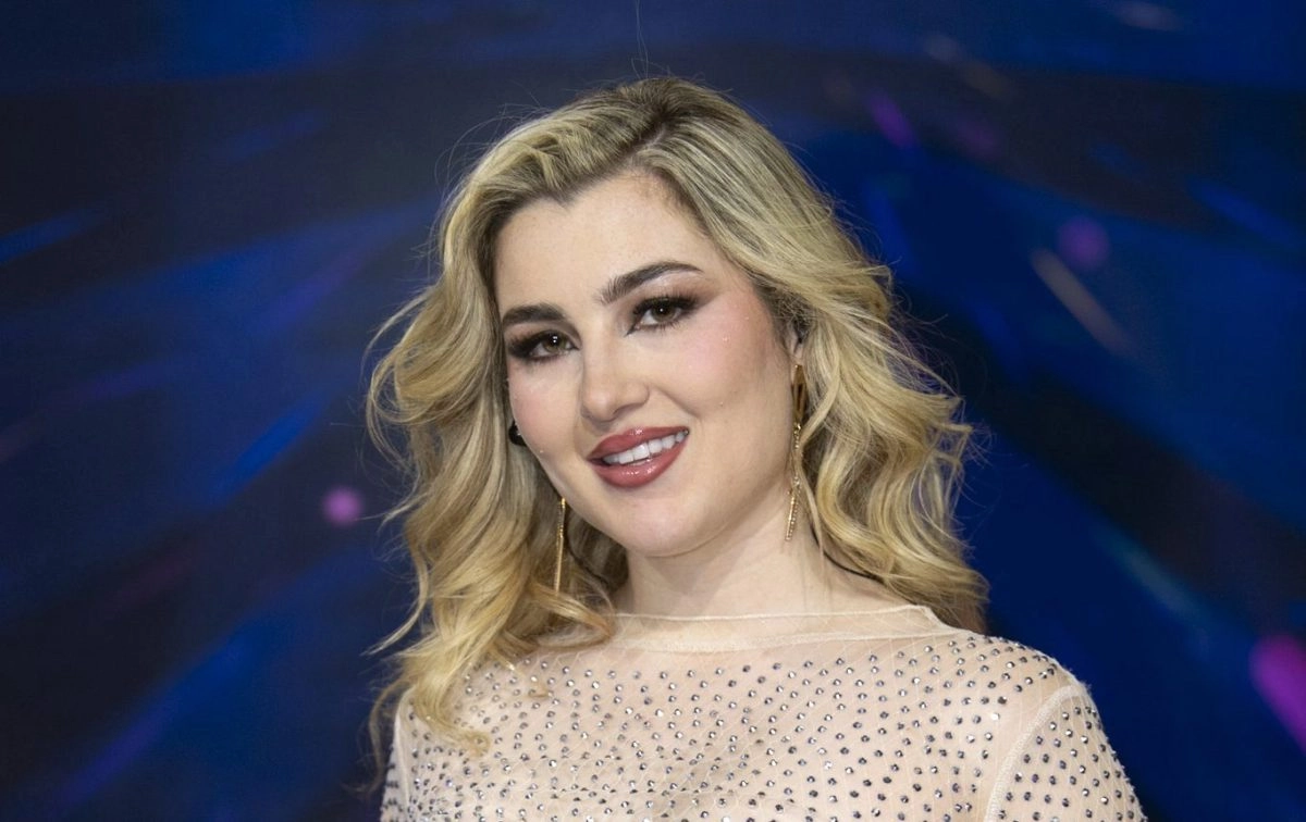 Daughter of alicia villarreal y arturo carmona presume its transformation after becomes lipo