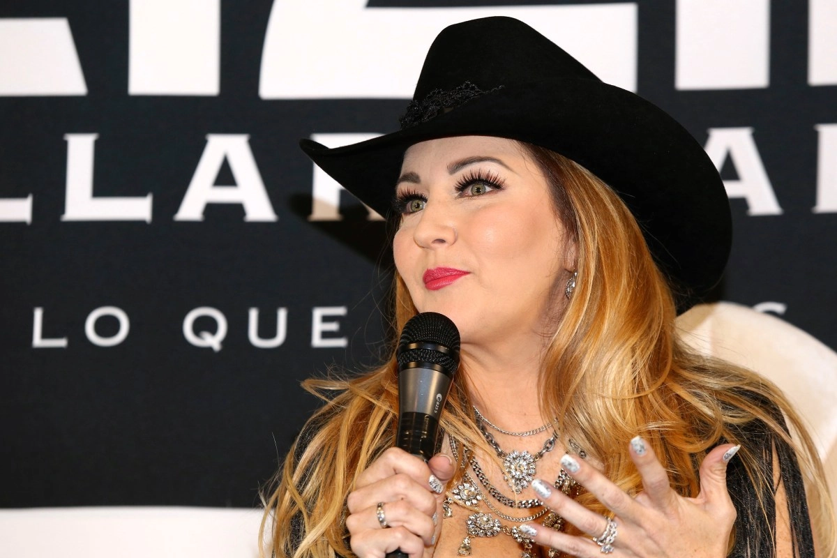 Alicia Villarreal arremete contra Arturo Carmona y lo compara con Cruz Martnez