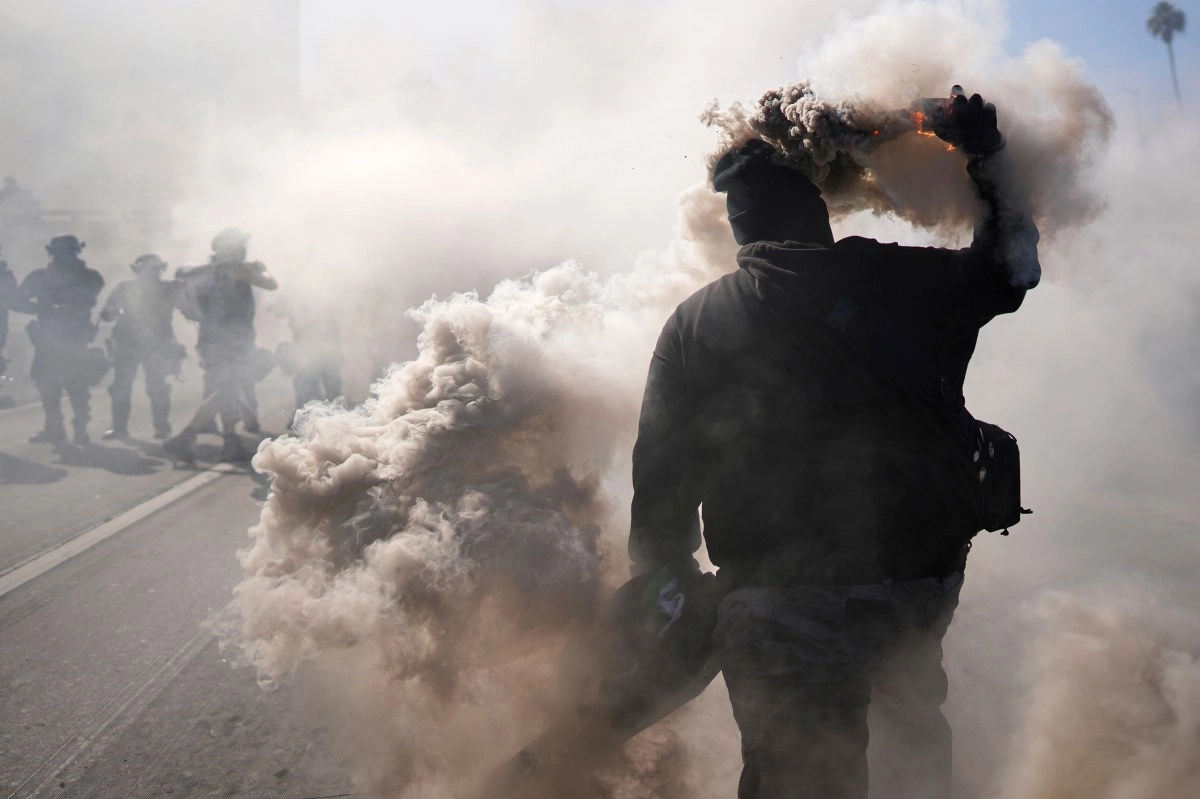 Governor Gavin Newsom accused Trump is trying  manufacture a crisis  in the angels Governor Gavin Newsom accused Trump is trying  manufacture a crisis  in the angels