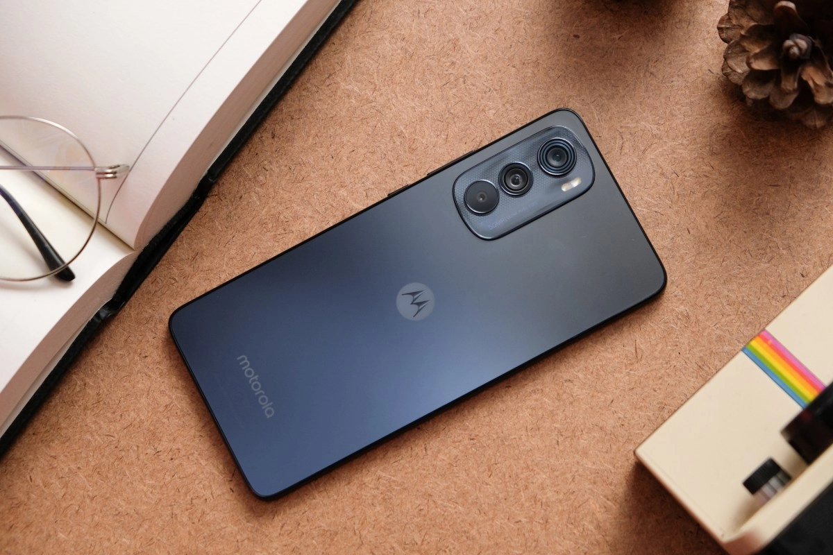 Good beautiful and cheap 5 phones with a great camera for 2025