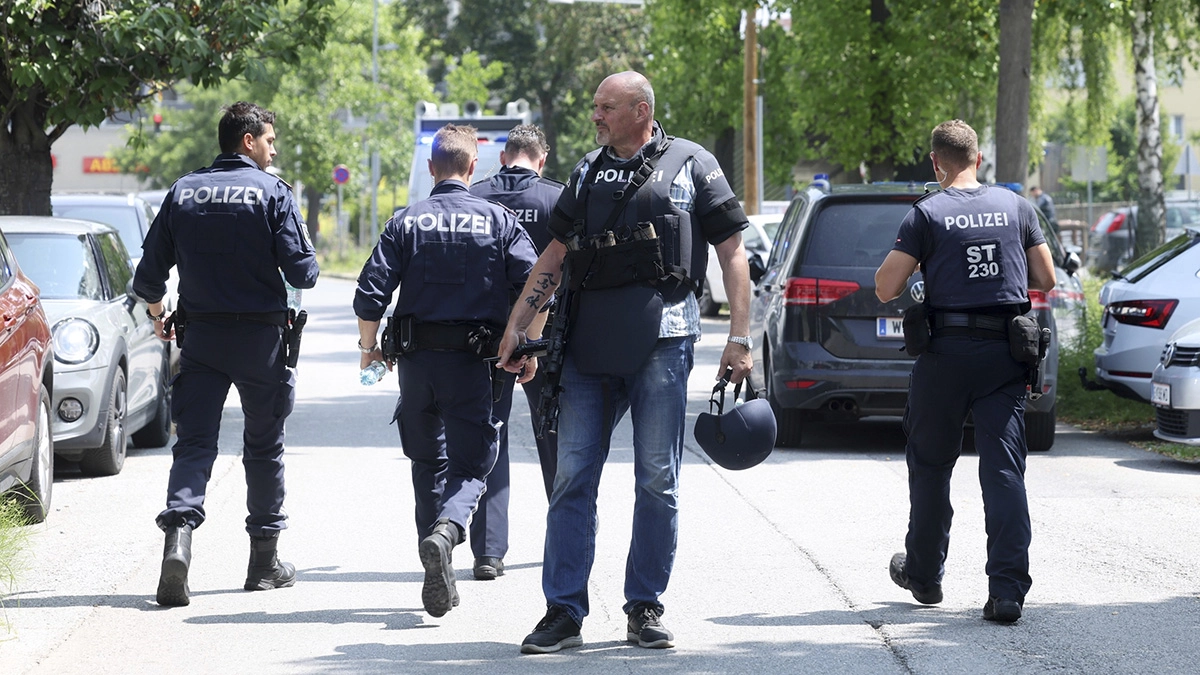 Shooting in a school of Austria leave less 10 dead