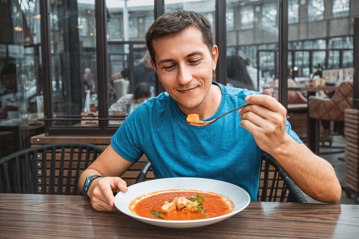 What is the lycopen y by what eating tomato can help to prevent the  prostate cancer