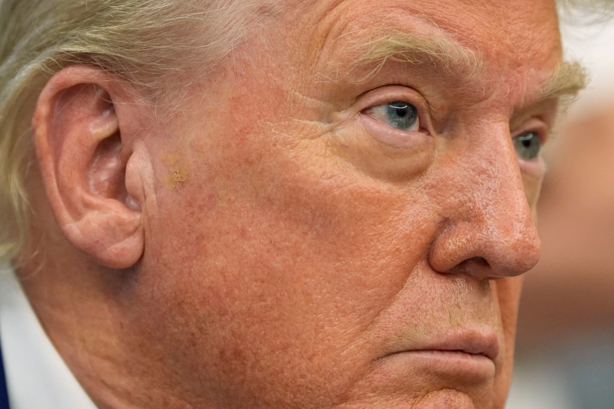 Trump criticizes that USA has  too many days holidays no working  in full holiday per the juneteenth