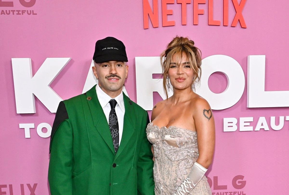 The message feid a karol g per the launch of tropicoqueta my queen beautiful