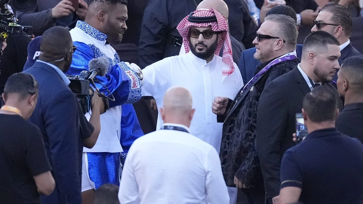 Turki Alalshikh Demiente A De La Hoya Canelo vs Crawford will be in schedule stellar