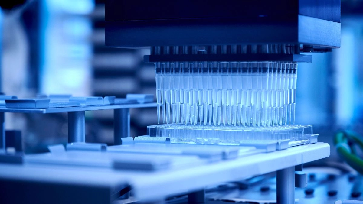 Scientists create paracetamol a leave plastic recycling and bacteria