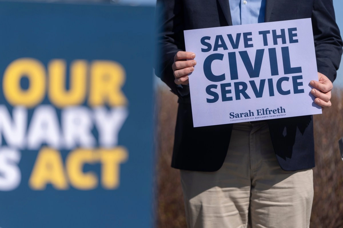 Judge stops order Trump that ends the collective negotiation for workers federal