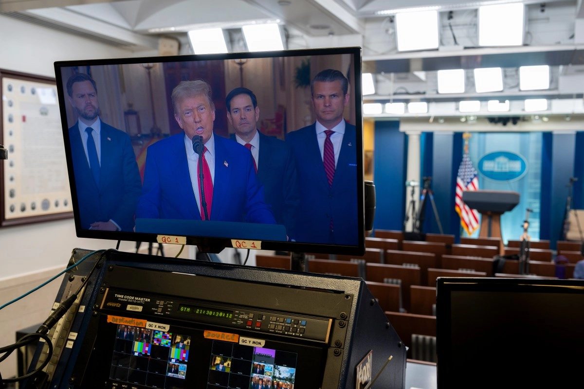 Trump evaluate Facilitate to Iran thousands of  30000 million to change of a nuclear pact according to CNN