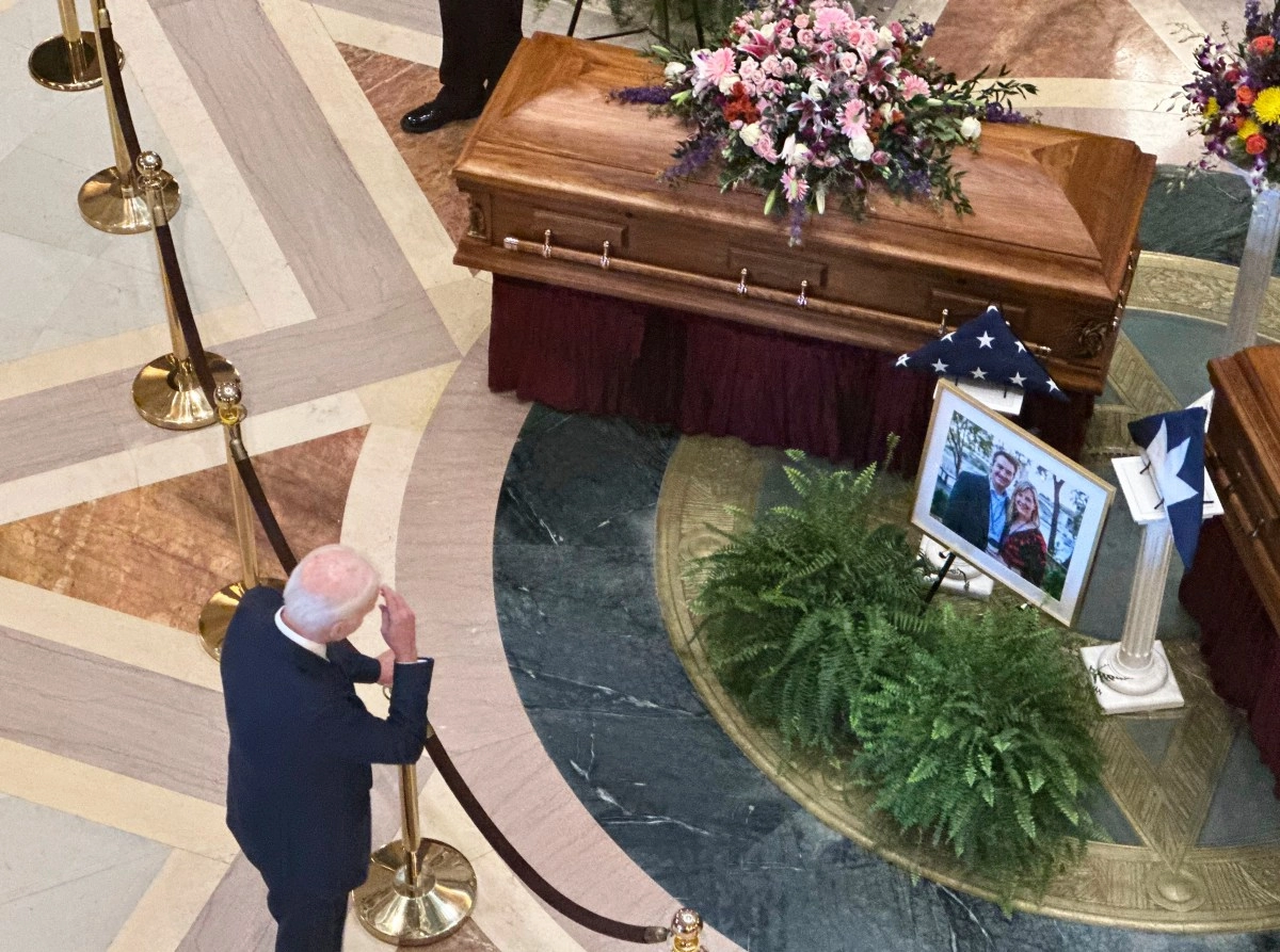 Joe Biden Y Kamala Harris went at funeral of the legislator murdered Melissa Hortman