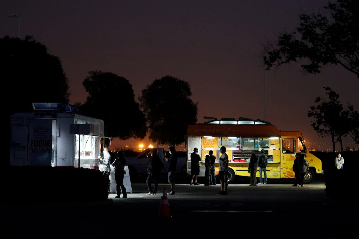 Fear in food truck of the angels per possible operation of ICE
