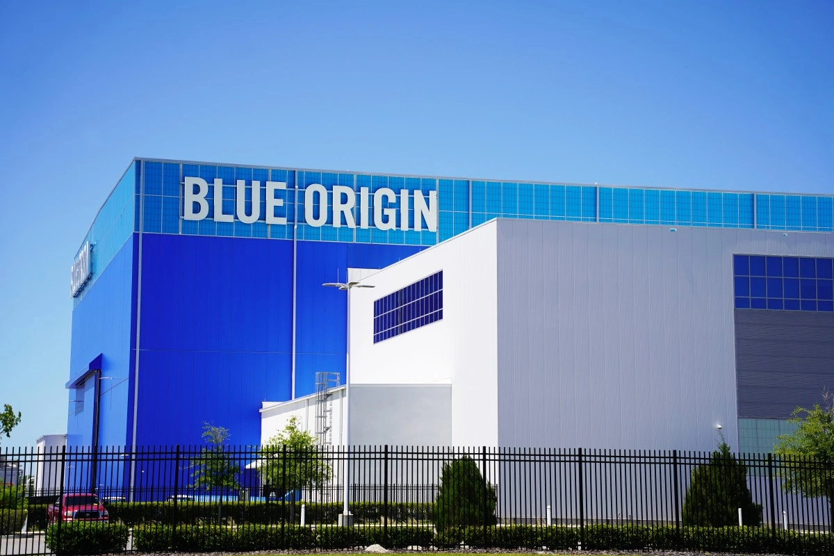 Blue Origin Follow Making History with its 13  Flight Tripulated Suborbital