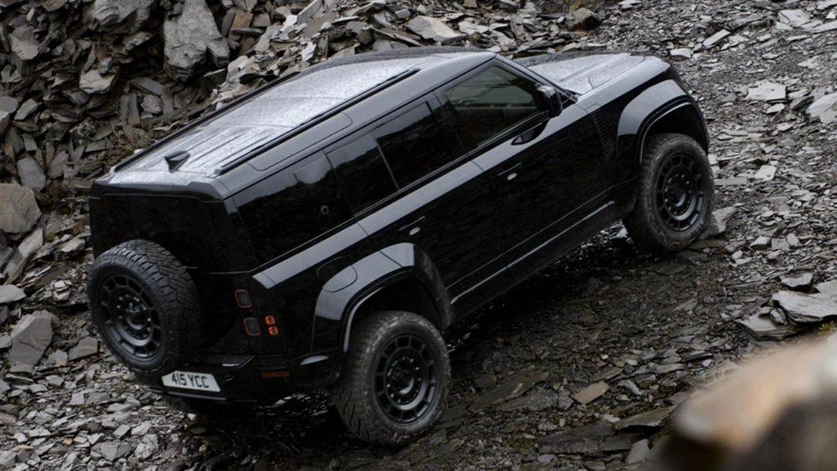 Defend octa black the most dark side of luxury SUV Defend octa black the most dark side of luxury SUV