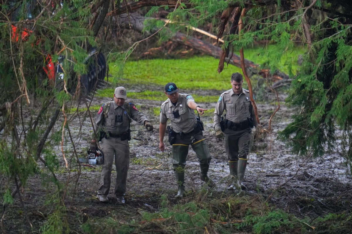 In Texas there are still 41 missing and warn danger by new rains in next hours