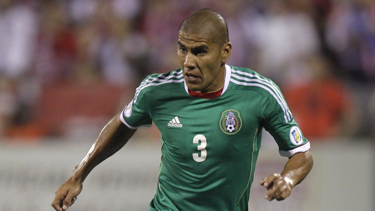 Carlos Salcido anticipates Chicharito intentions