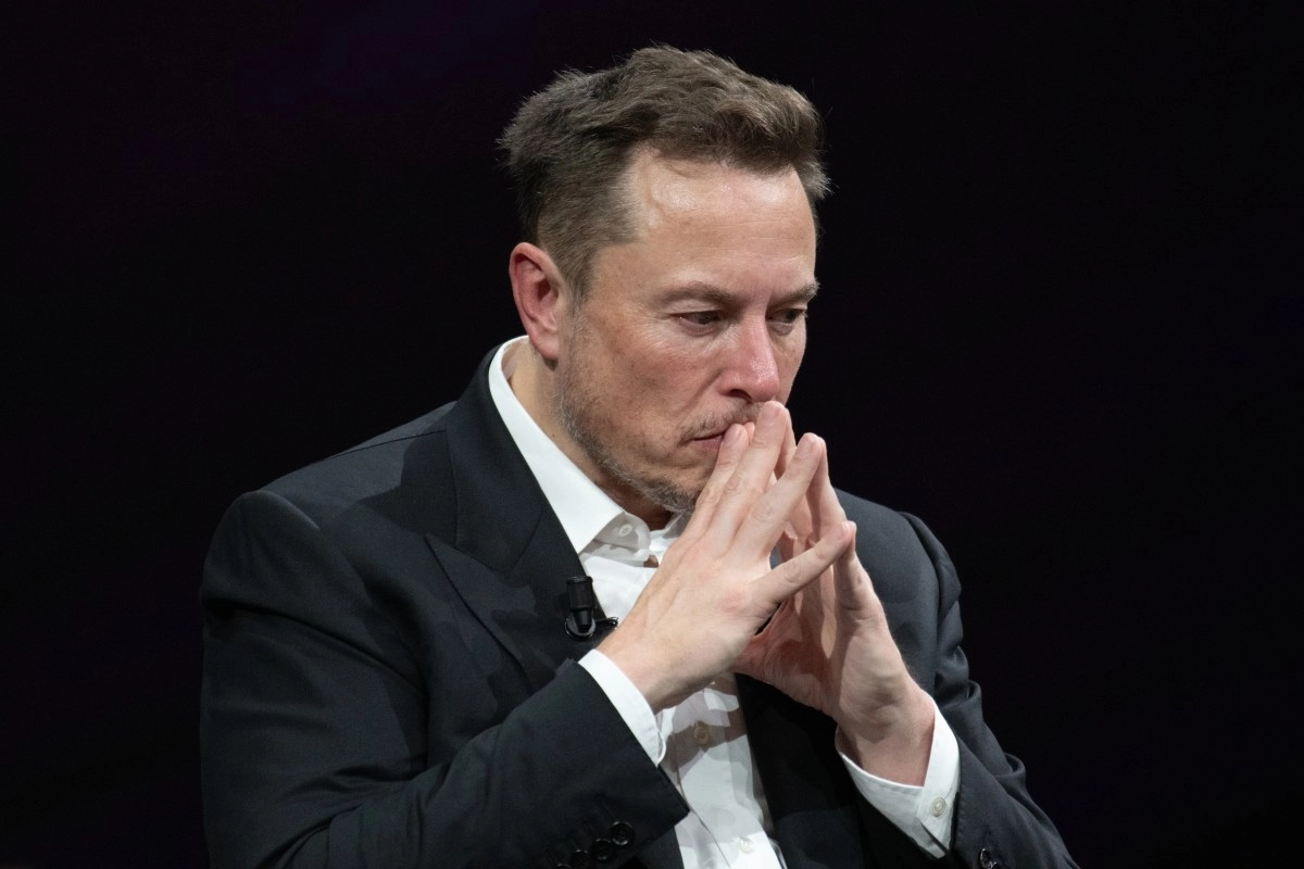 A narcosubmarino with Starlink the new pain head for elon musk