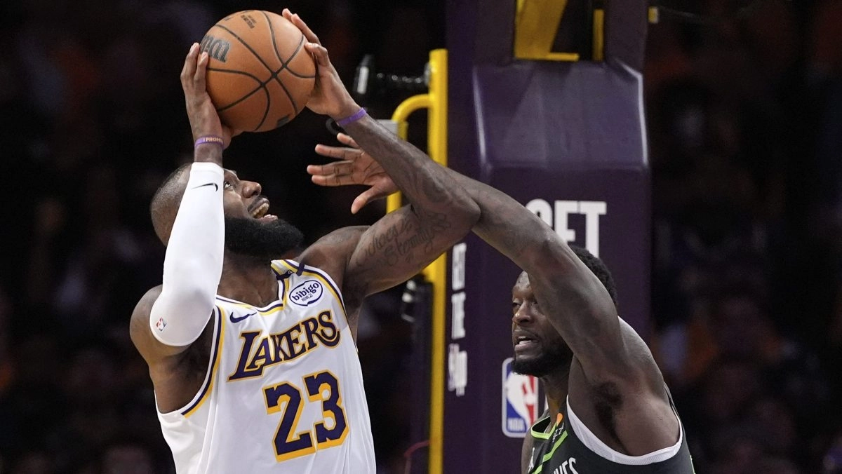 Four teams would shown interest in a transfer per leBron James