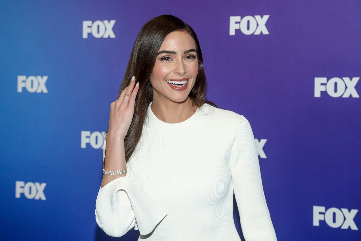 Olivia Cullo Y Christian McCaffrey Ya Son Paps