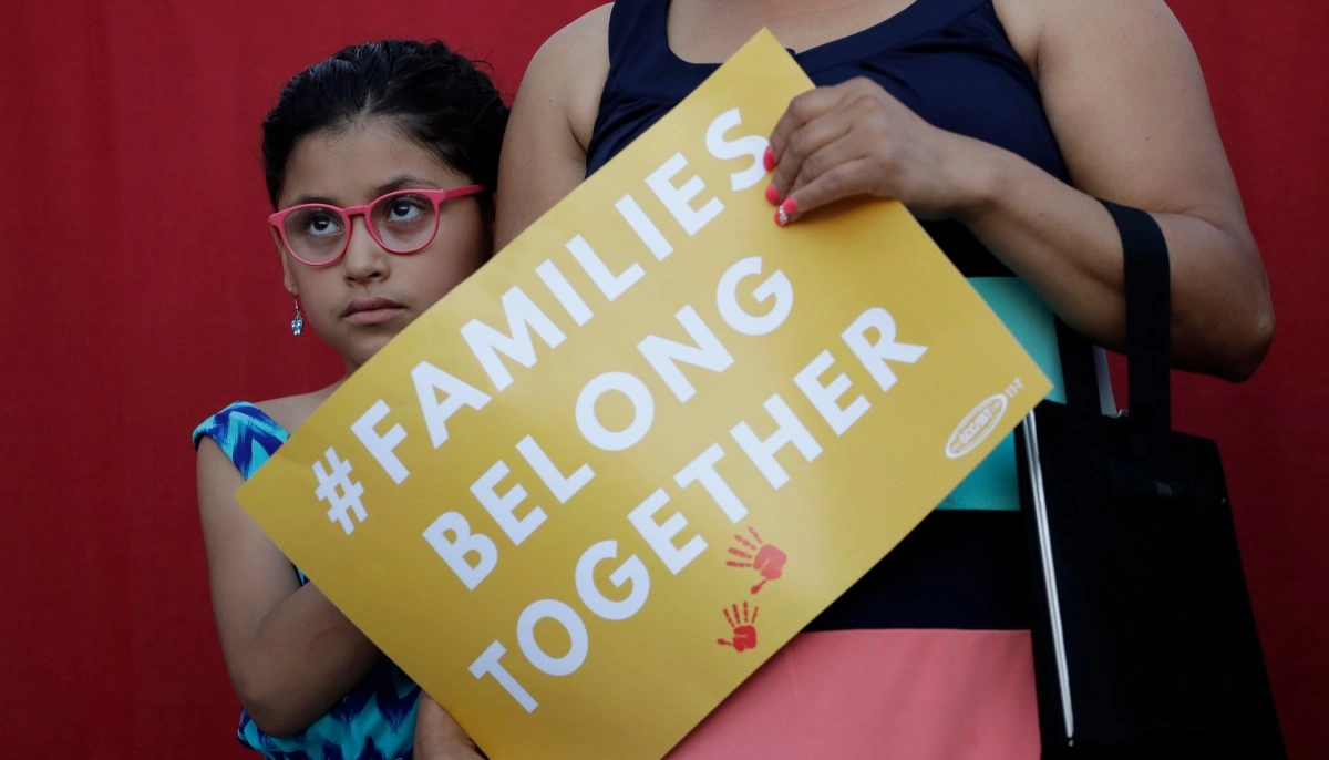 Mother Venezuelan Detained By Ice Se Gathered with his son for being deported together