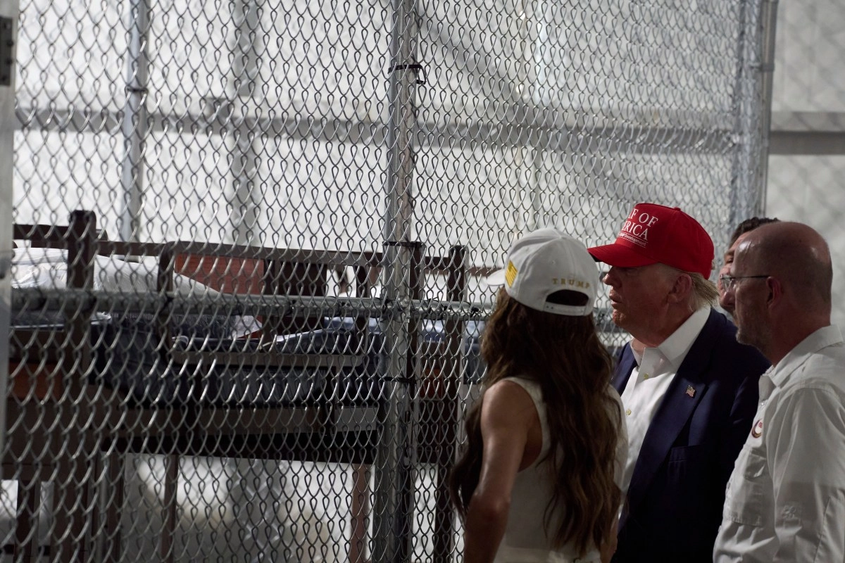 The majority American se opposes to use of centers detention per part Trump