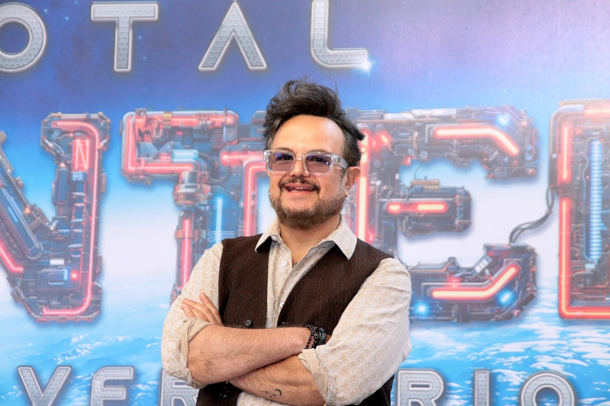 Aleks Syntek assured that Shakira him flirted some years ago