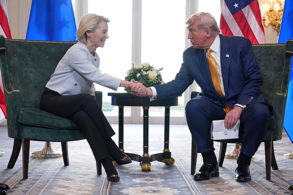 Trump Agree with the European union tariffs of 15 y purchases of energy y defense a USA