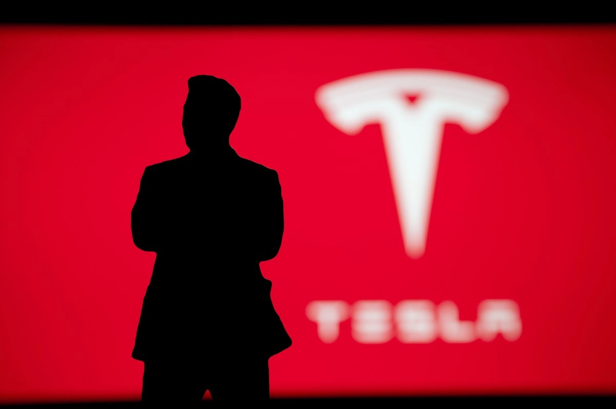 ELON MUSK Y TESLA Sign A Contract Key with Samsung valued at  16500 million dollars