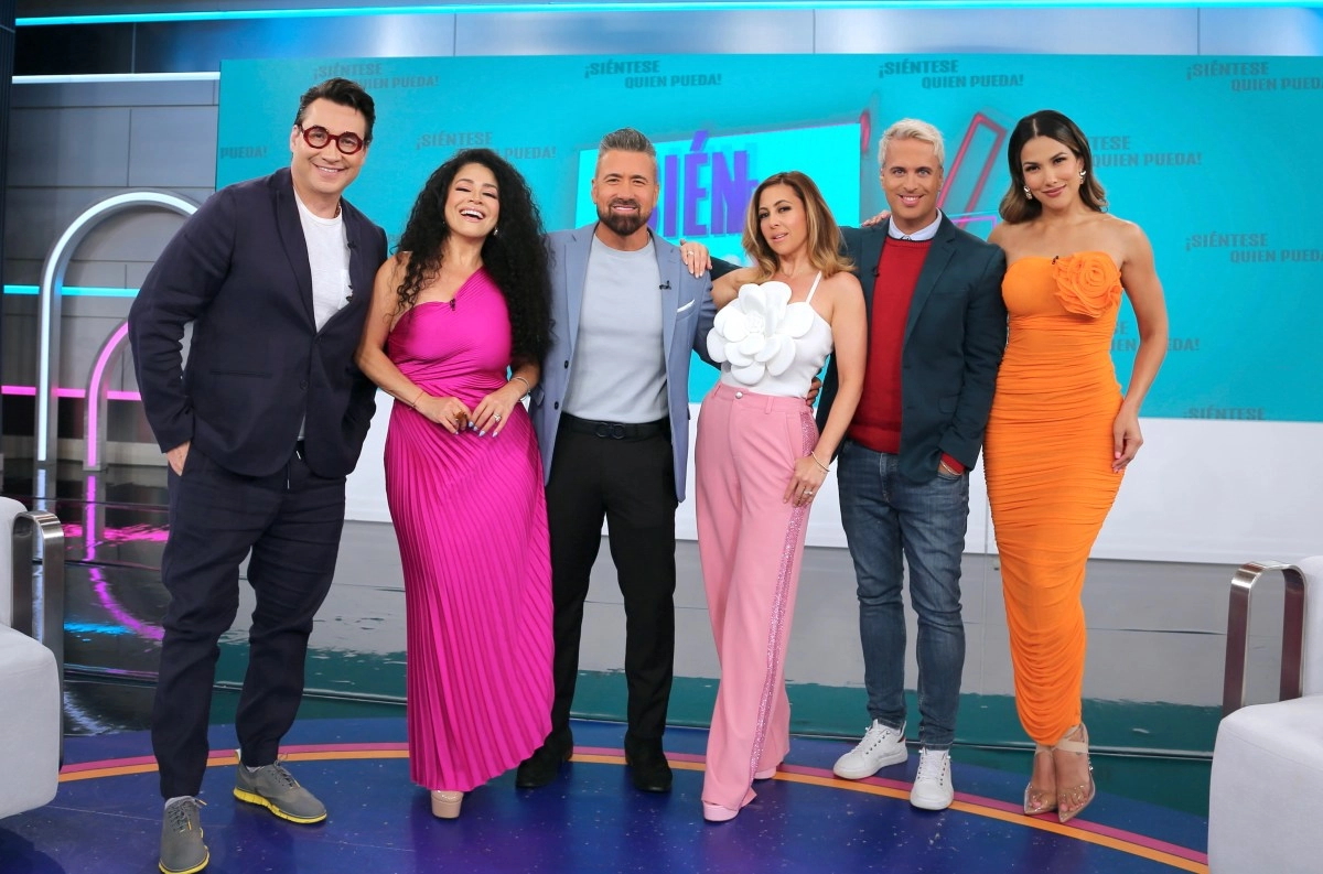 Univision Change your programming for compete full with in house with telemundo