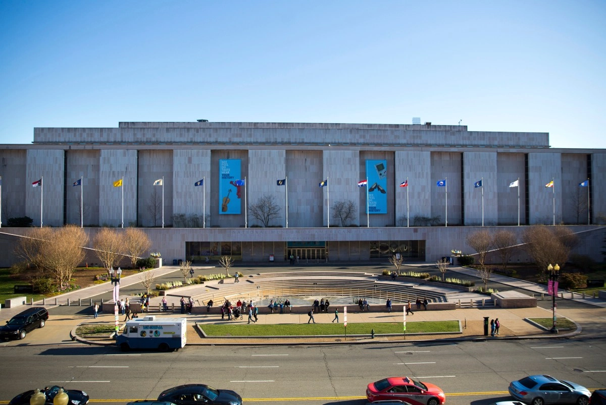 Smithsonian remueve menciones a los dos juicios polticos contra Donald Trump