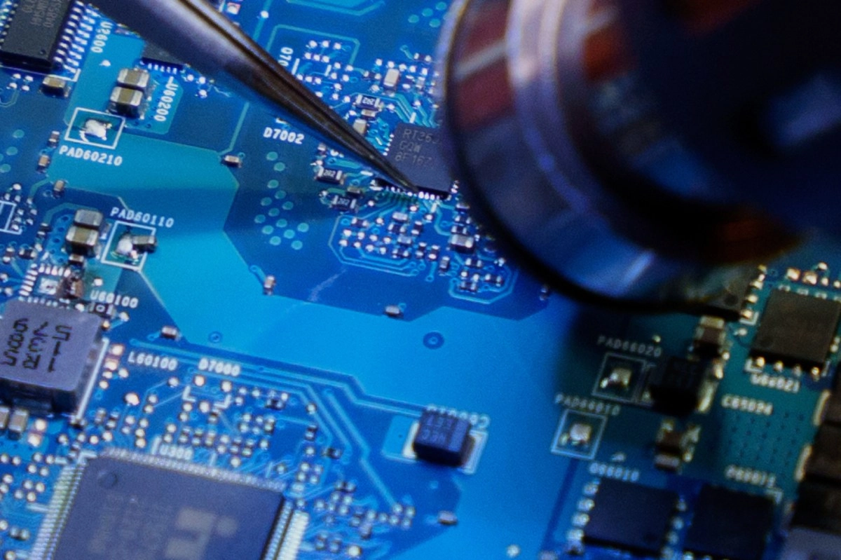 Trump Announcement tariffs 100 A semiconductors and chips computer