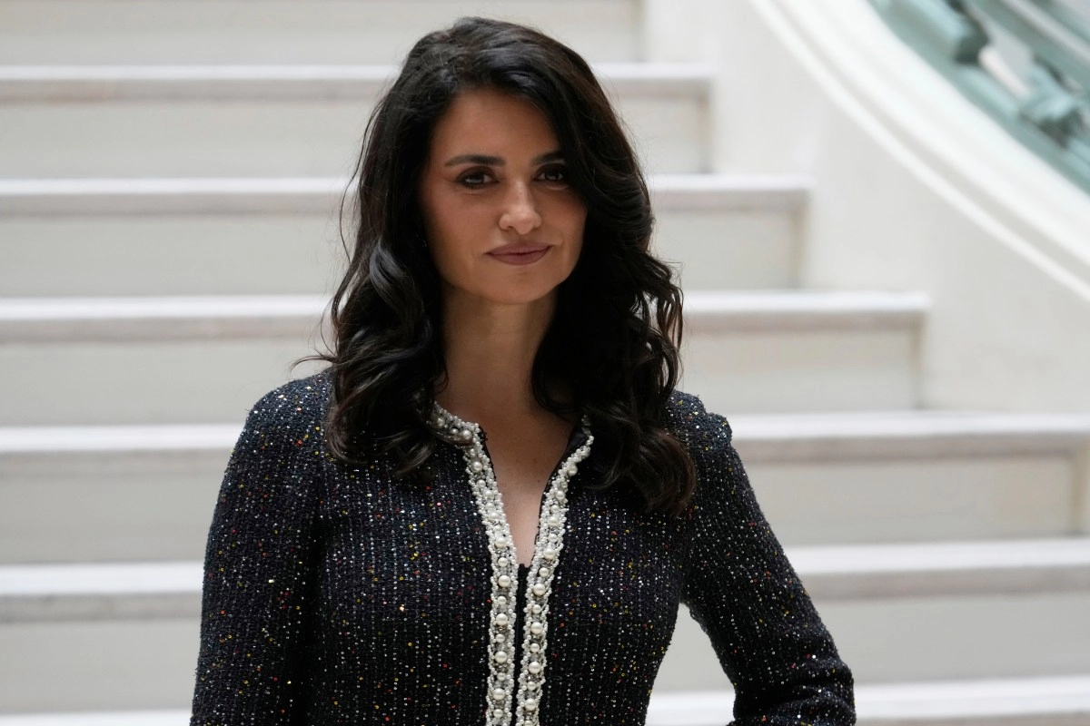 Penelope Cruz Surprise as guest special in the concert of Bad Bunny