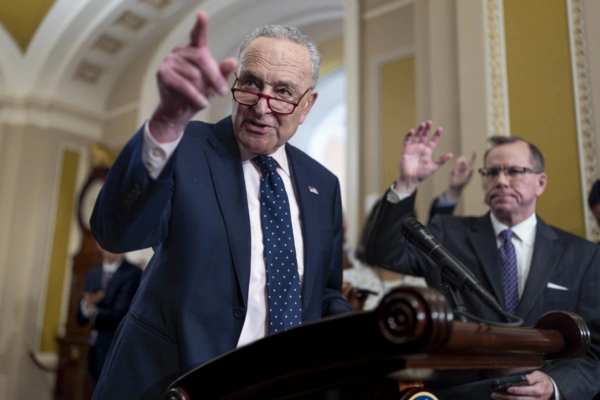 Chuck Schumer accuses a Donald Trump of sell to Ukraine