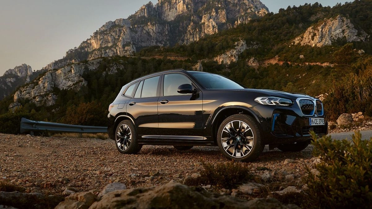 BMW Prepare a 4  4 end to rival with the class g