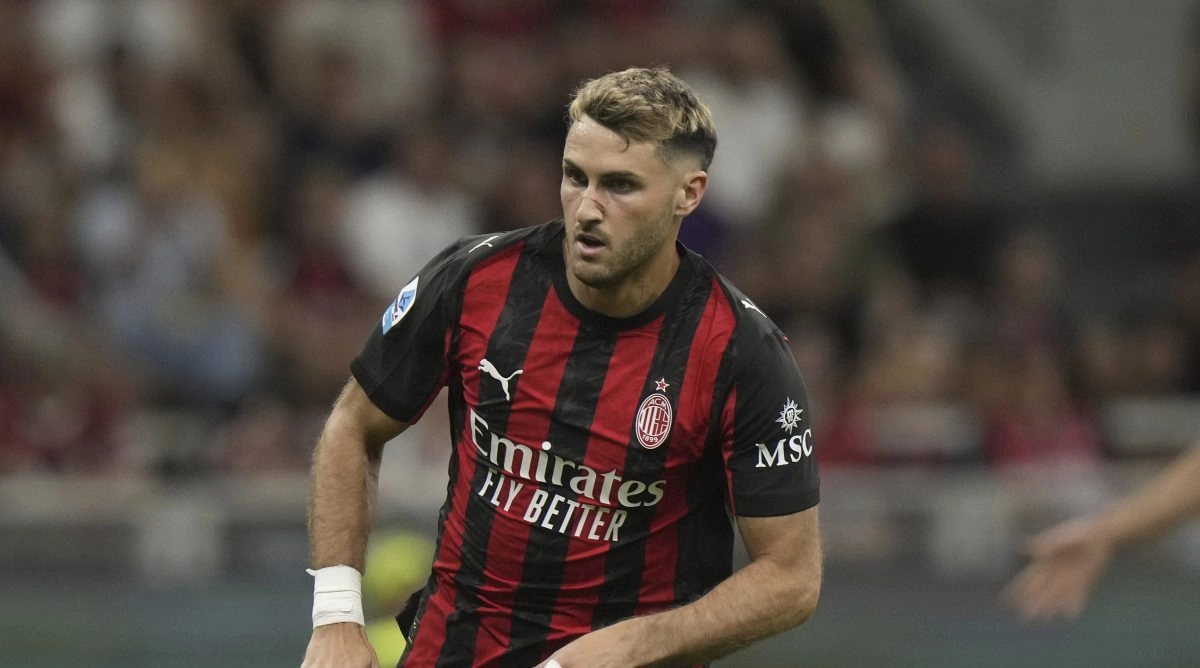 Santiago Gimnez Failure in the victory of the ac milan y think redeem al as Rome