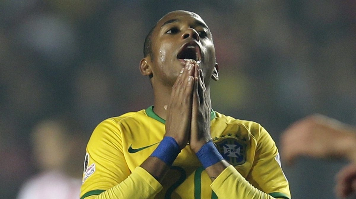 The Brazilian Justice will keep a Robinho in prison