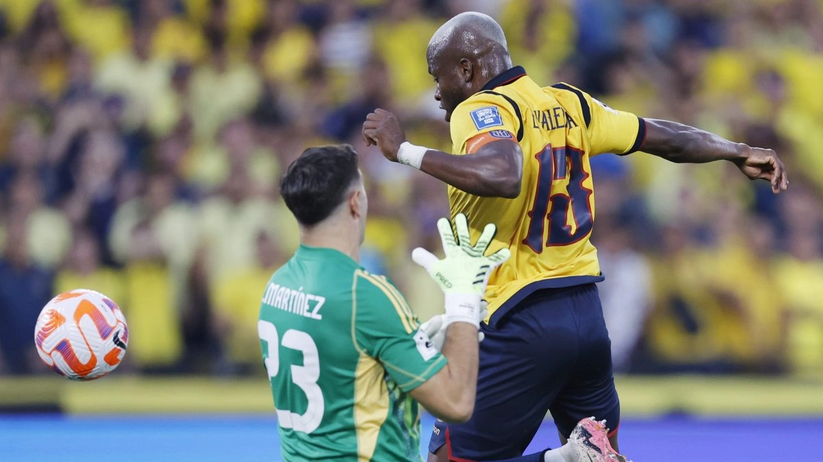 Ecuador defeated 10 a Argentina without Messi for    ensure subliderate of the tie