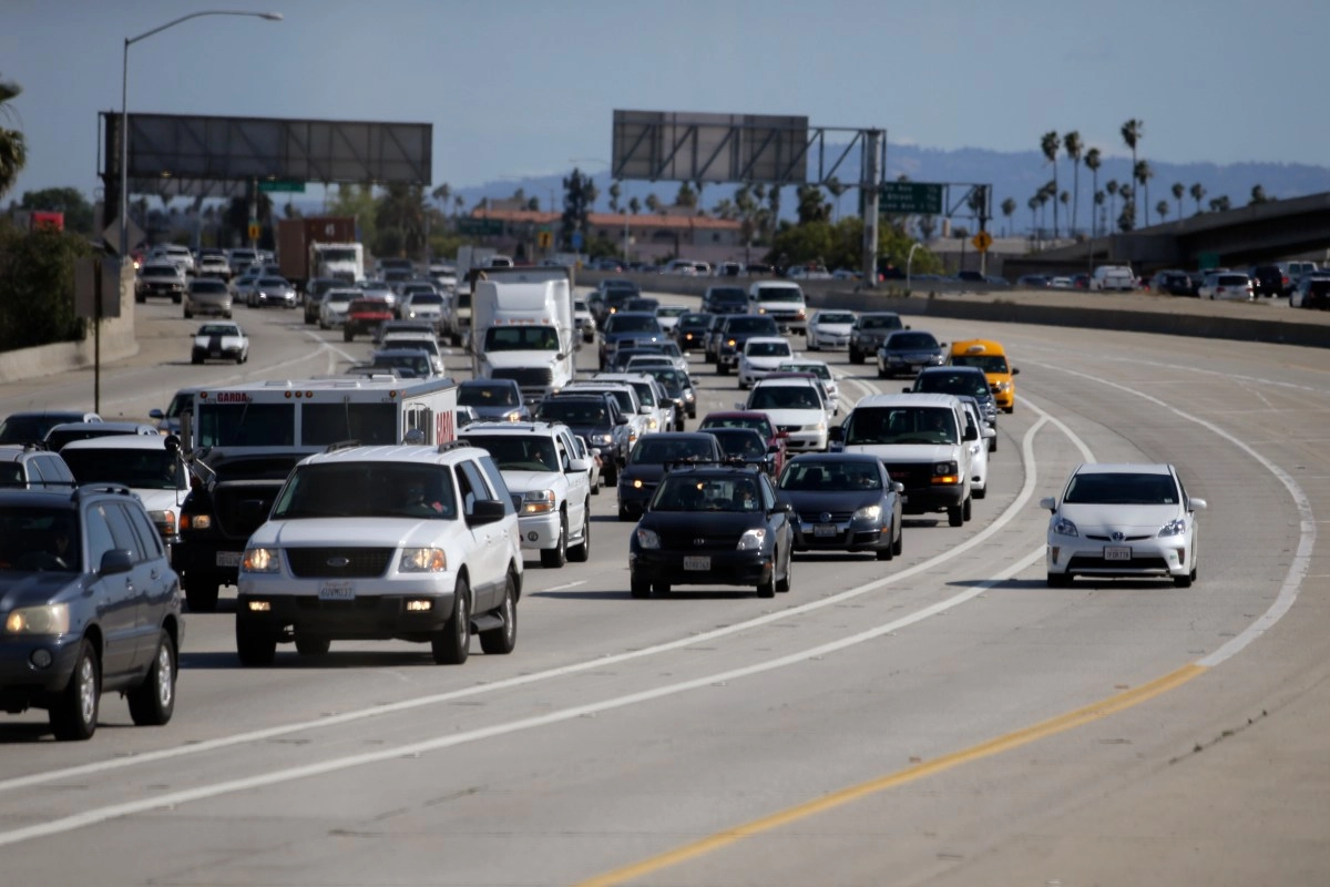 End of the labels for vehicles low emission pollutant in California