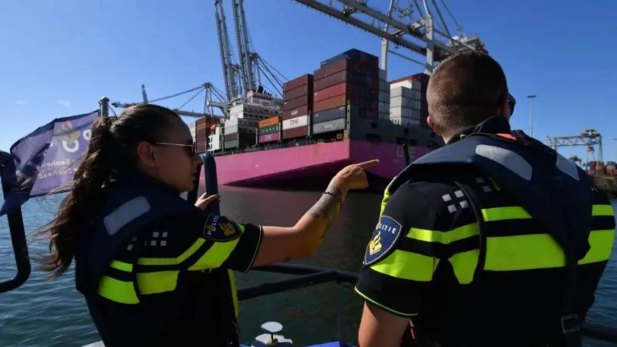 The  Superautopista  Marina that the signs South American use to send drug from Ireland to kingdom united y Europe